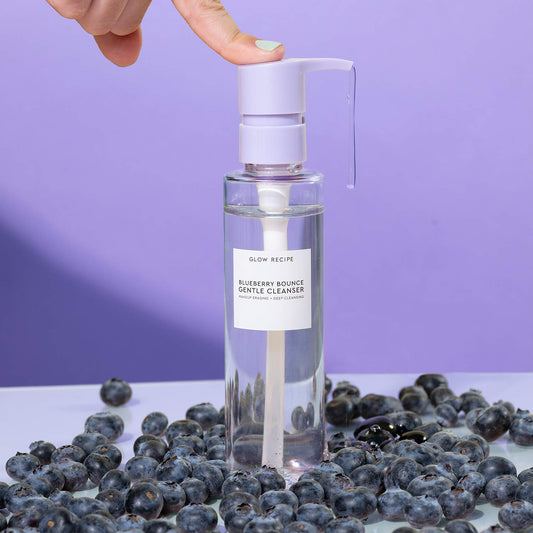 Glow Recipe Blueberry Bounce Exfoliating Face Wash - Foaming Facial Cleanser, Makeup Remover & Clarifying Mask - Hydrating Hyaluronic Acid & Gentle AHA for Sensitive Skin - Korean Skincare, 160ml